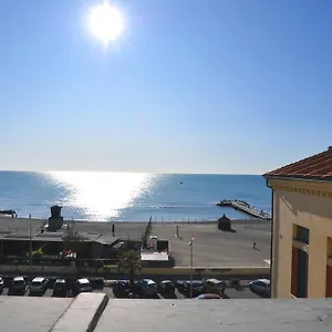 https://litus-roma-hostel.it-romehotels.com