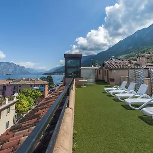 https://hotel-sorriso-brenzone.hotelinveneto.com