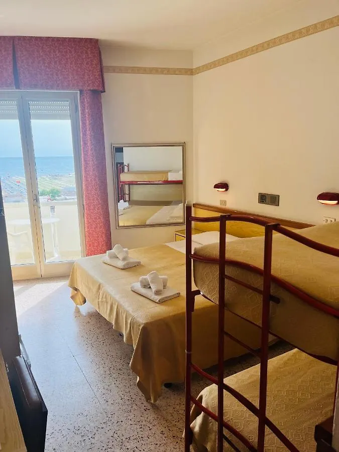 Hotel Columbia Frontemare Rimini 3*,